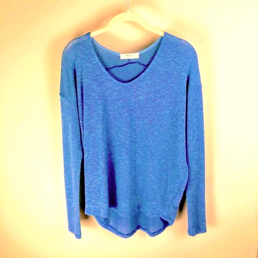 🐱New Jolie Boutique Top M-L🐱